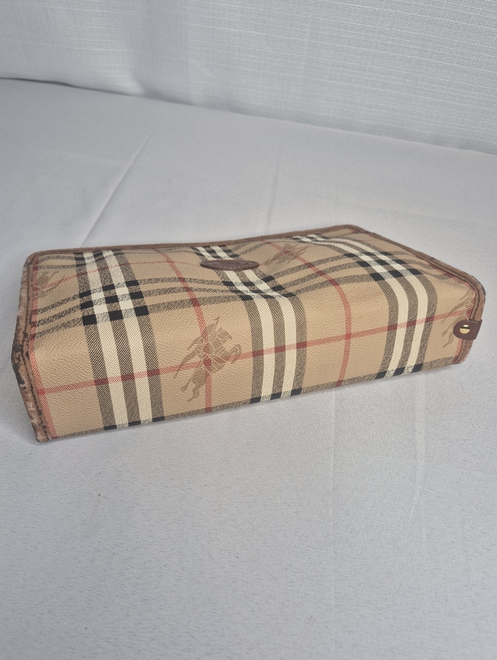 Burberrys Nova Check Plaid Tan Pouch UNISEX COA - Picture 7 of 13